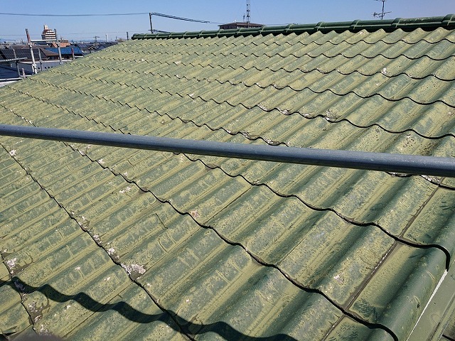 葺き替えが推奨されるかわらU